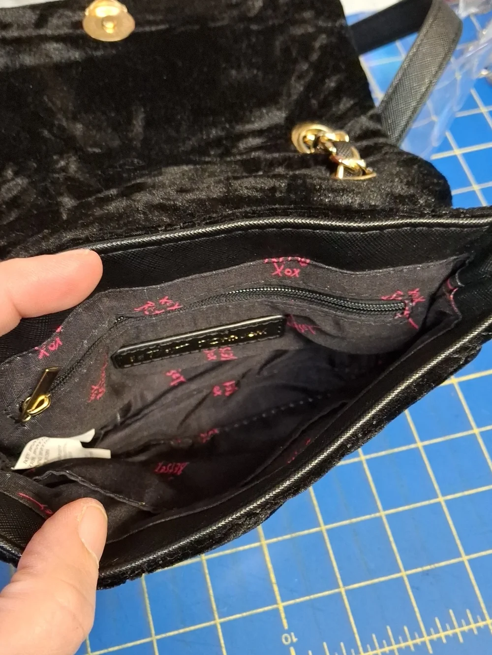 Quilted Velvet Chain-Handle Shoulder Bag 7x6x2 - Black